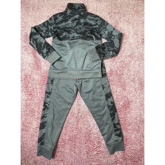 Boys Nike Matching Set track suit Gray Camo orange Size 3/4 - Picture 6 of 8